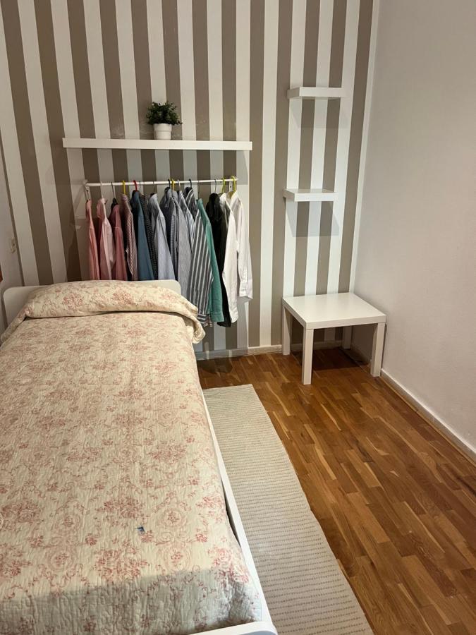 Duplex Ancha Con Wifi Y Parking Apartamento Jerez de la Frontera Exterior foto